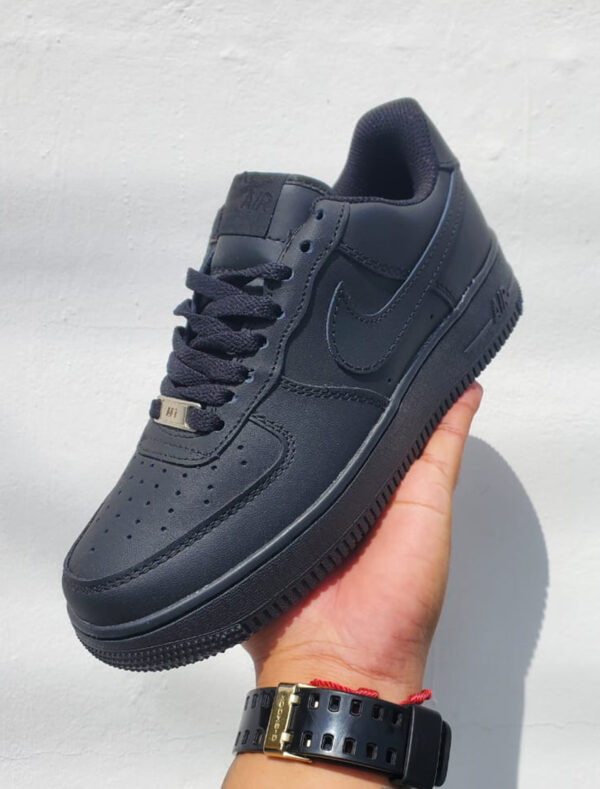 Nike Air Force 1 Negros - Para Hombre - Imagen 2